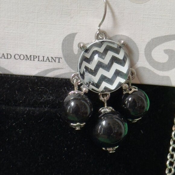Black & White Chevron Necklace & Earrings Set By Icon Collection - Picture 6 of 16